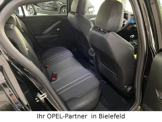 Opel Astra view 15