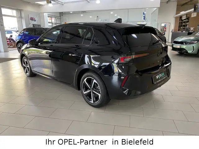 Opel Astra view 6