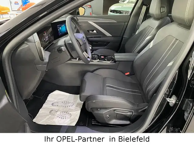 Opel Astra view 12