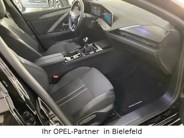 Opel Astra view 14