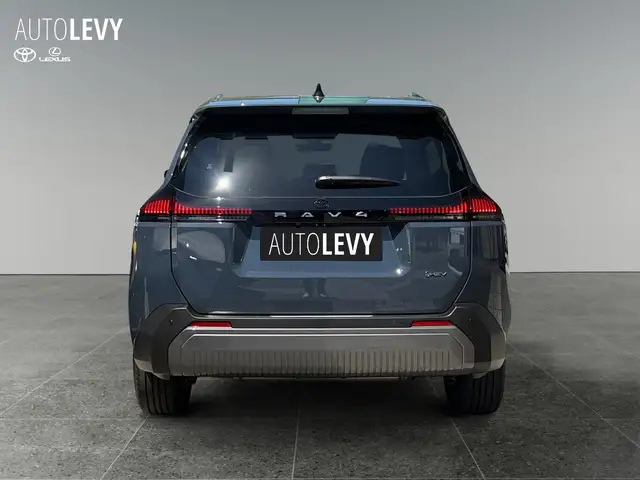 Toyota Rav4 view 5