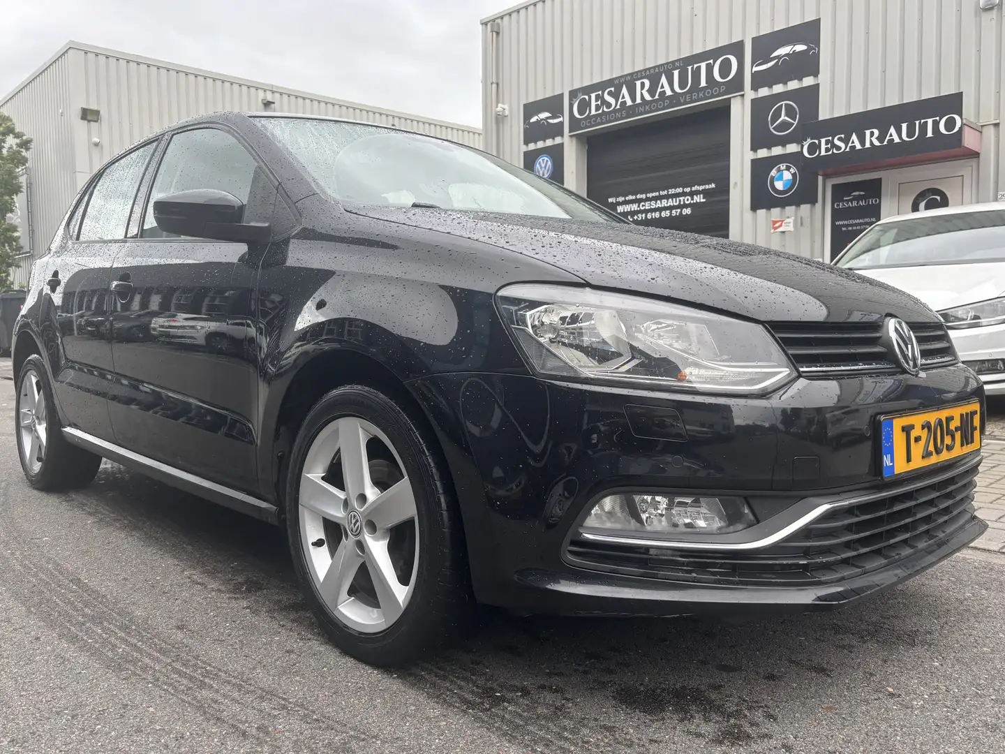 Volkswagen Polo 1.2 TSI Highline 5 DEURS / DEALER ONDERHOUDEN Schwarz - 1