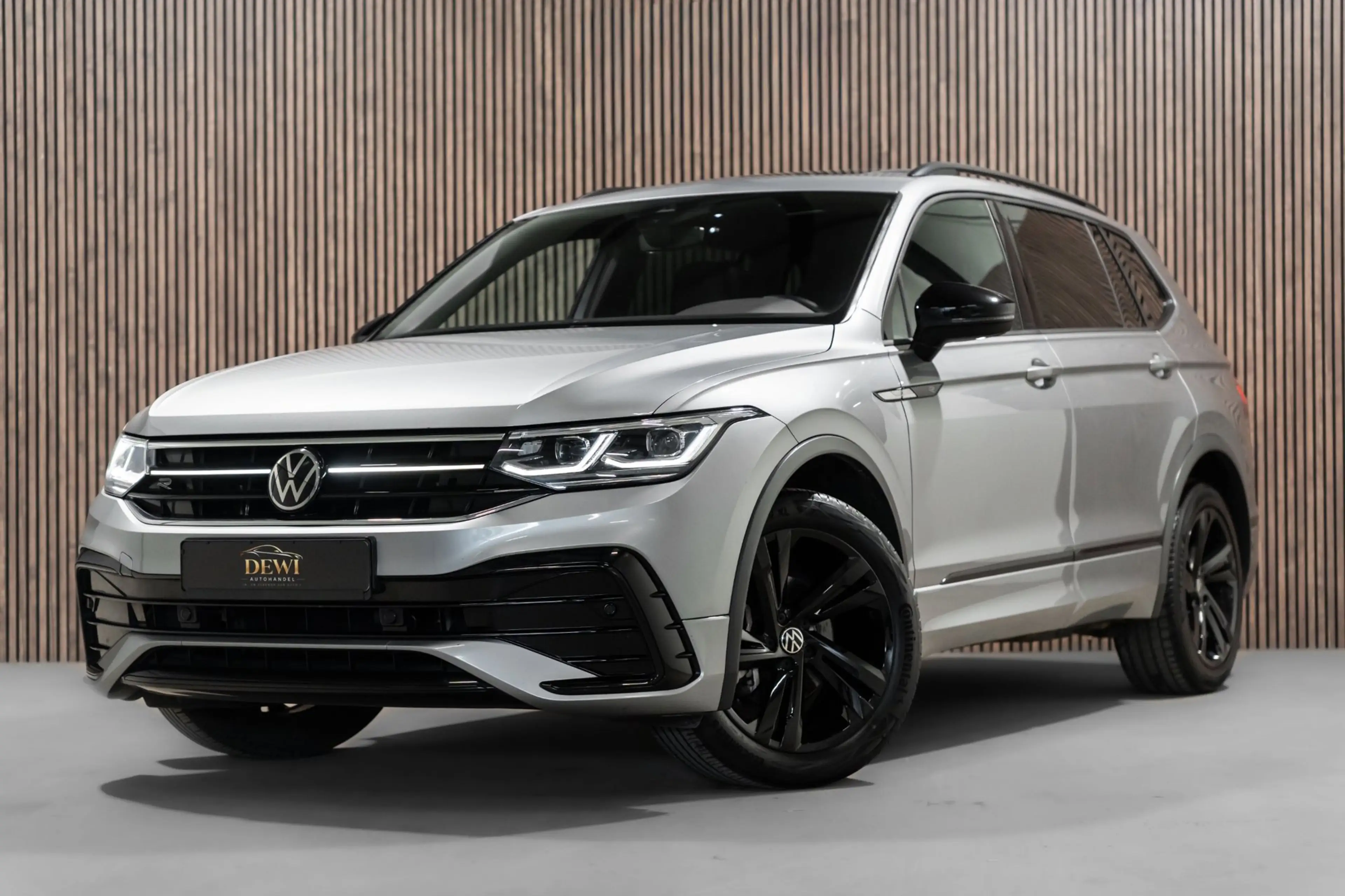 Volkswagen Tiguan Allspace 1.5 TSI R-Line DSG + 7p. Pano IQ Camera Navi
