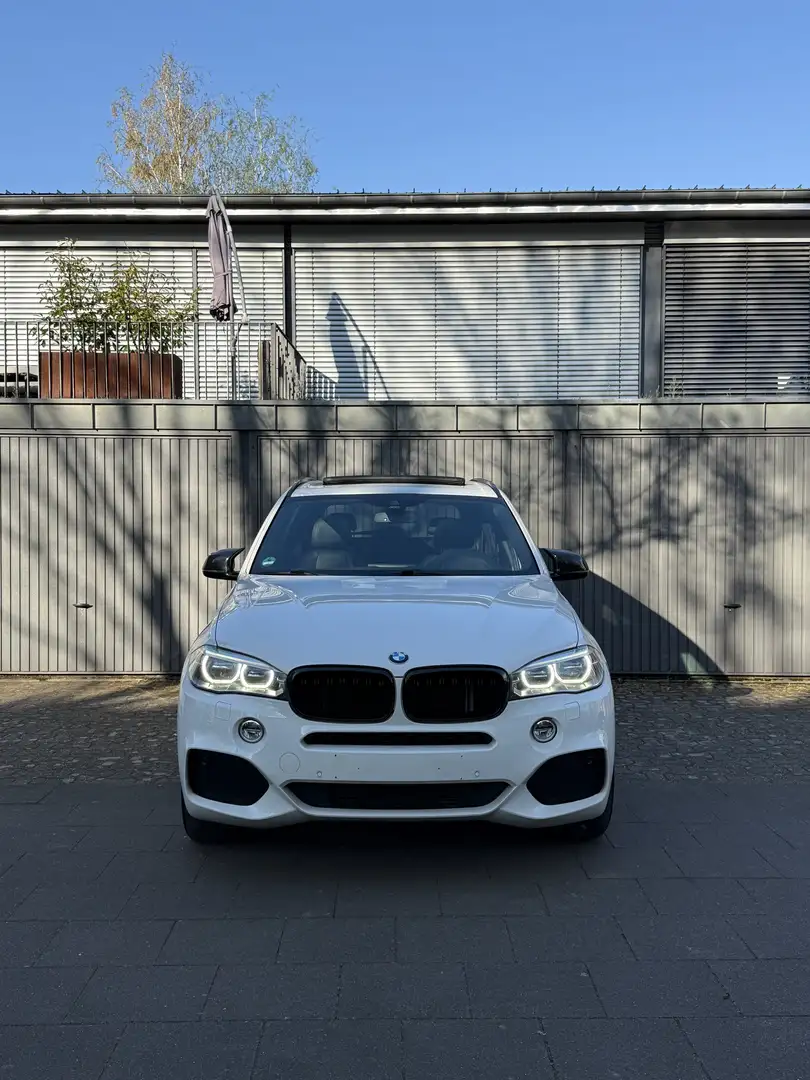 BMW X5 xDrive30d F15 M-Paket Standh./AHK/Assistente/Pano Weiß - 2