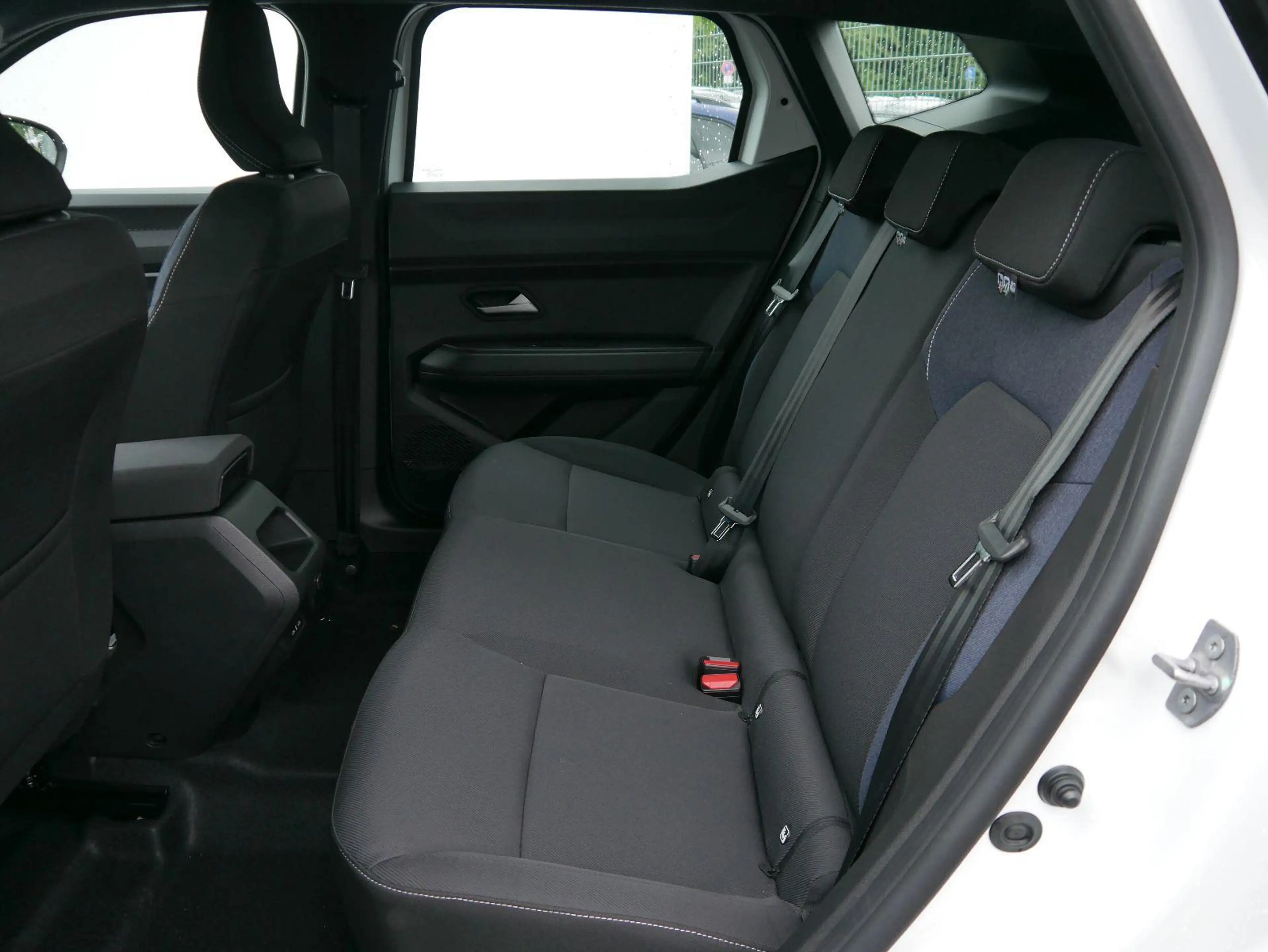 Dacia Duster Expression 3 TCe 4x2*NAVI-ÜBER-SMARTLINK*AHK*PD... — photo 7