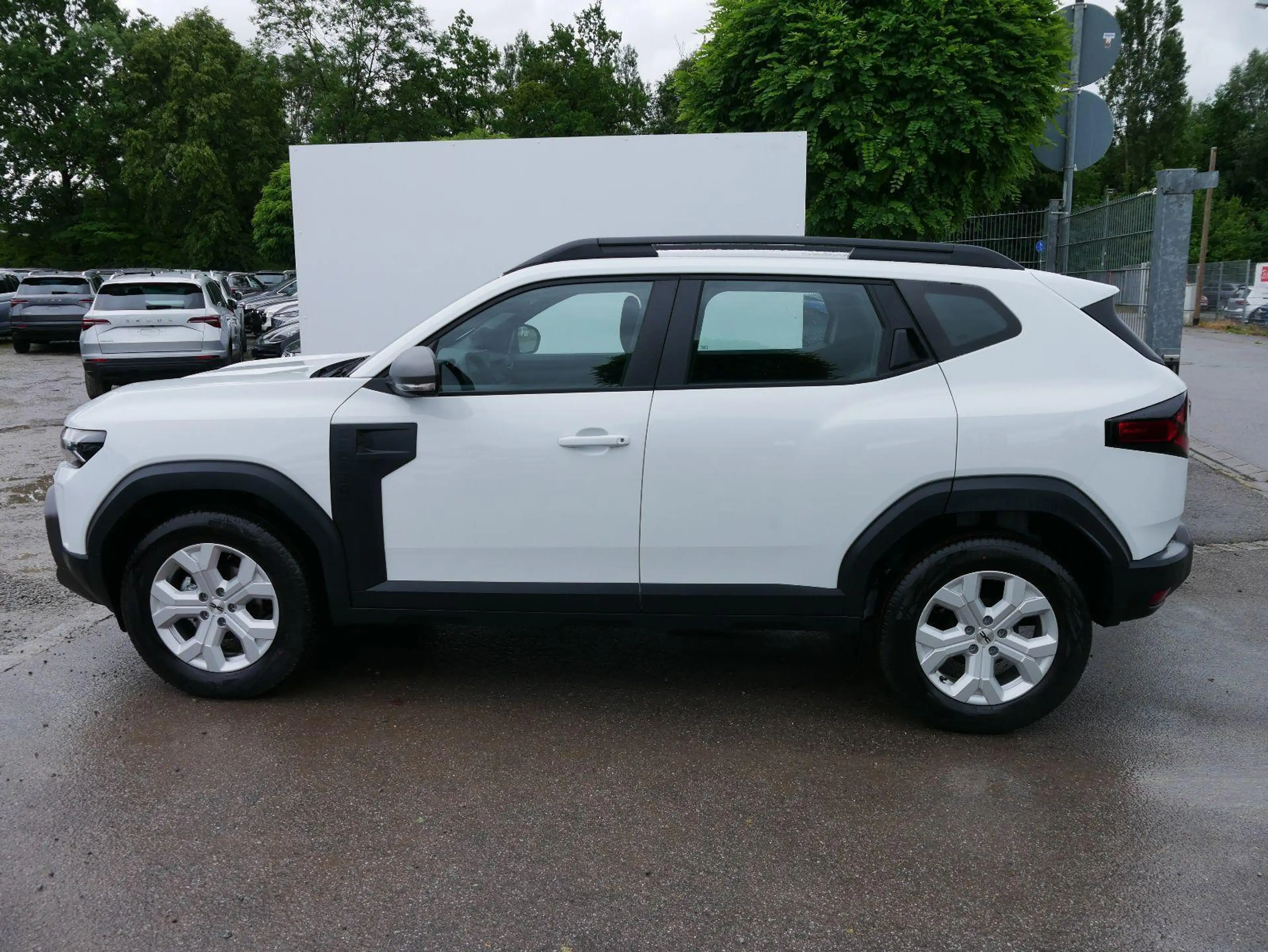 Dacia Duster Expression 3 TCe 4x2*NAVI-ÜBER-SMARTLINK*AHK*PD... — photo 4