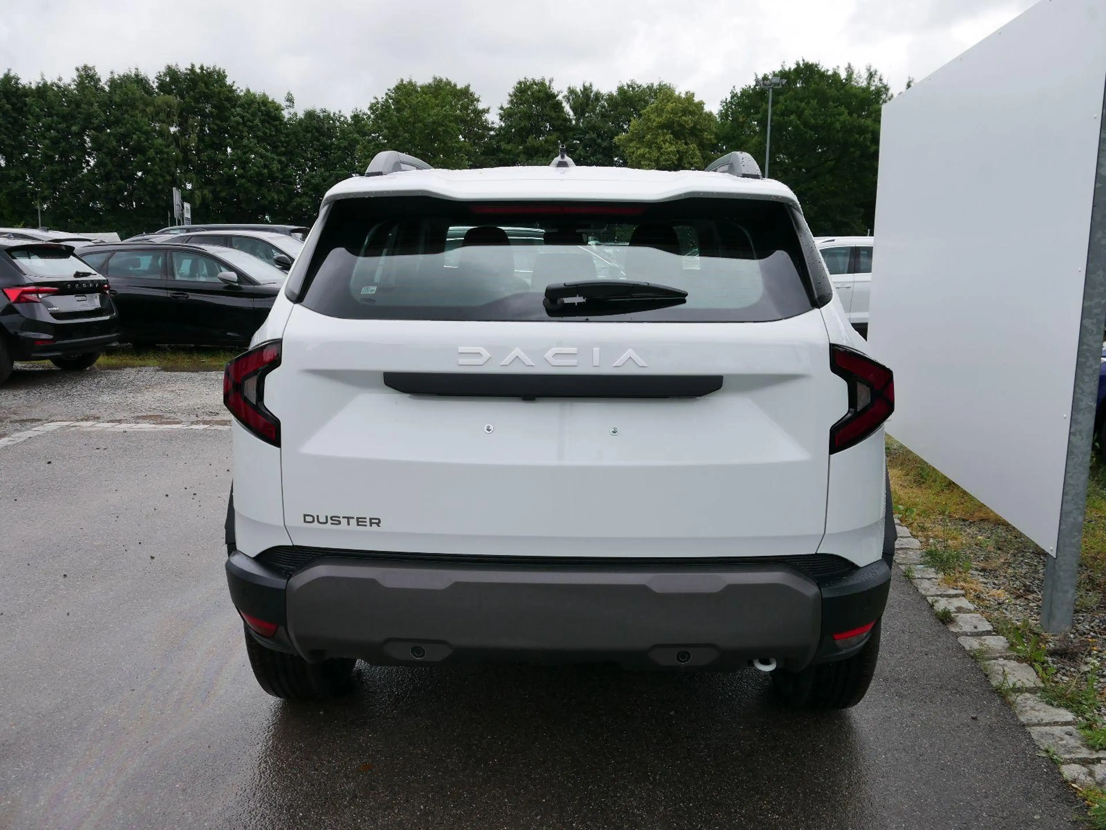 Dacia Duster Expression 3 TCe 4x2*NAVI-ÜBER-SMARTLINK*AHK*PD... — photo 2