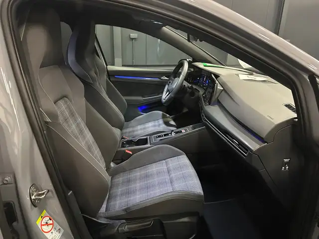 Volkswagen Golf view 10