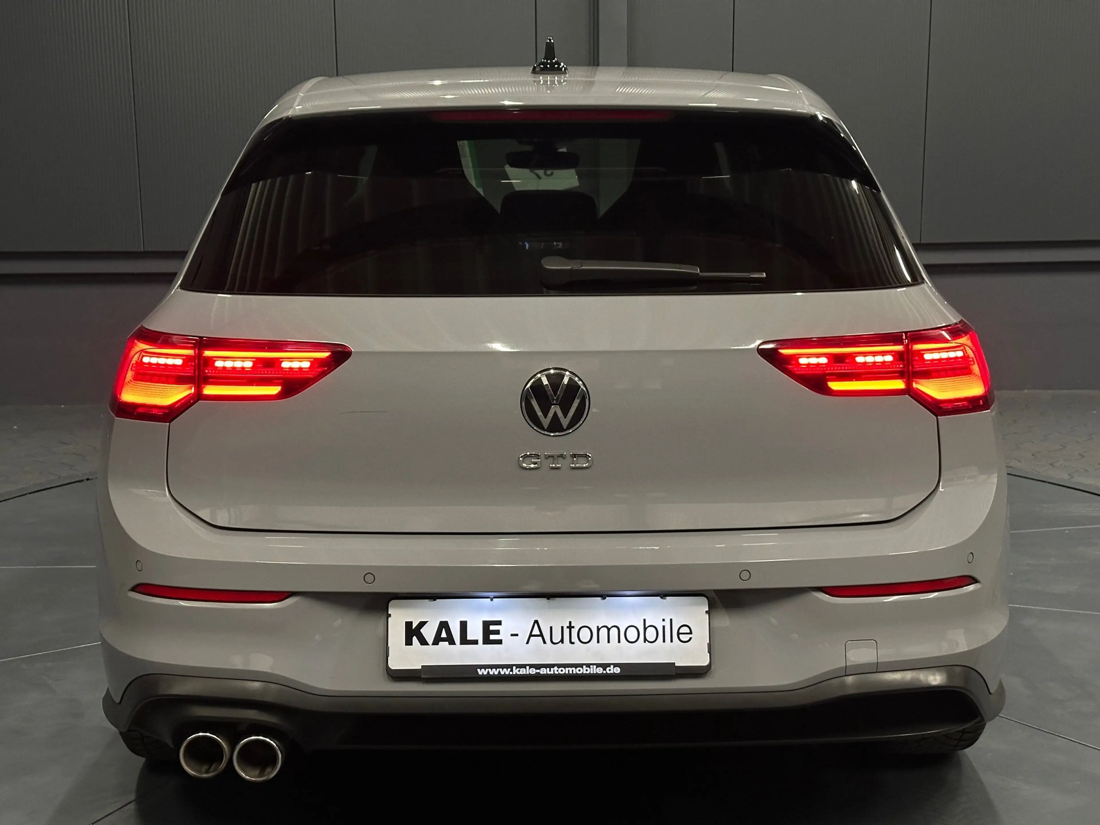 Volkswagen Golf GTD Lim. Black Style*18Zoll*KAMERA*MATRIX/IQ*Side-Ass* — photo 4