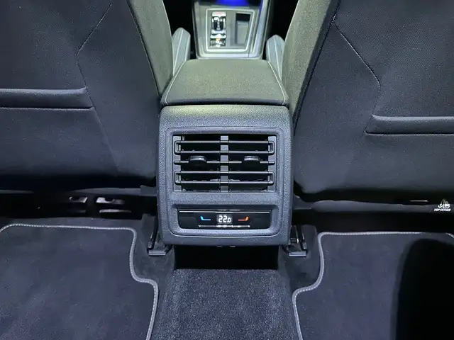 Volkswagen Golf view 28