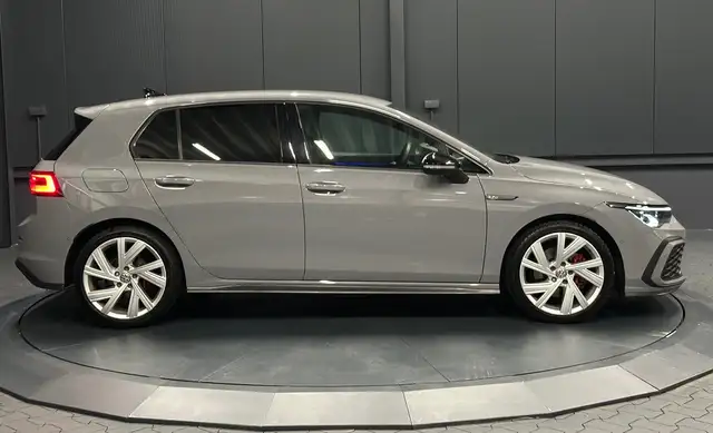Volkswagen Golf view 6