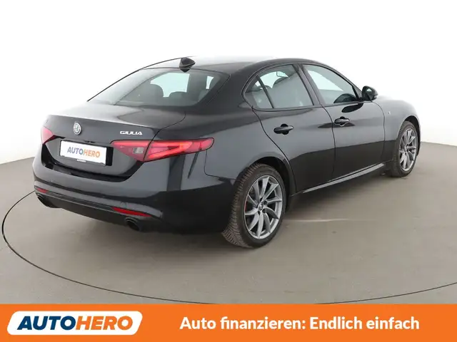 Alfa Romeo Giulia view 6