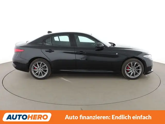 Alfa Romeo Giulia view 7