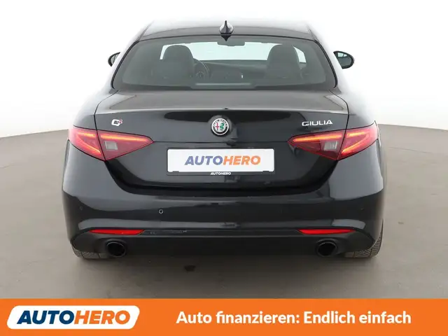 Alfa Romeo Giulia view 5