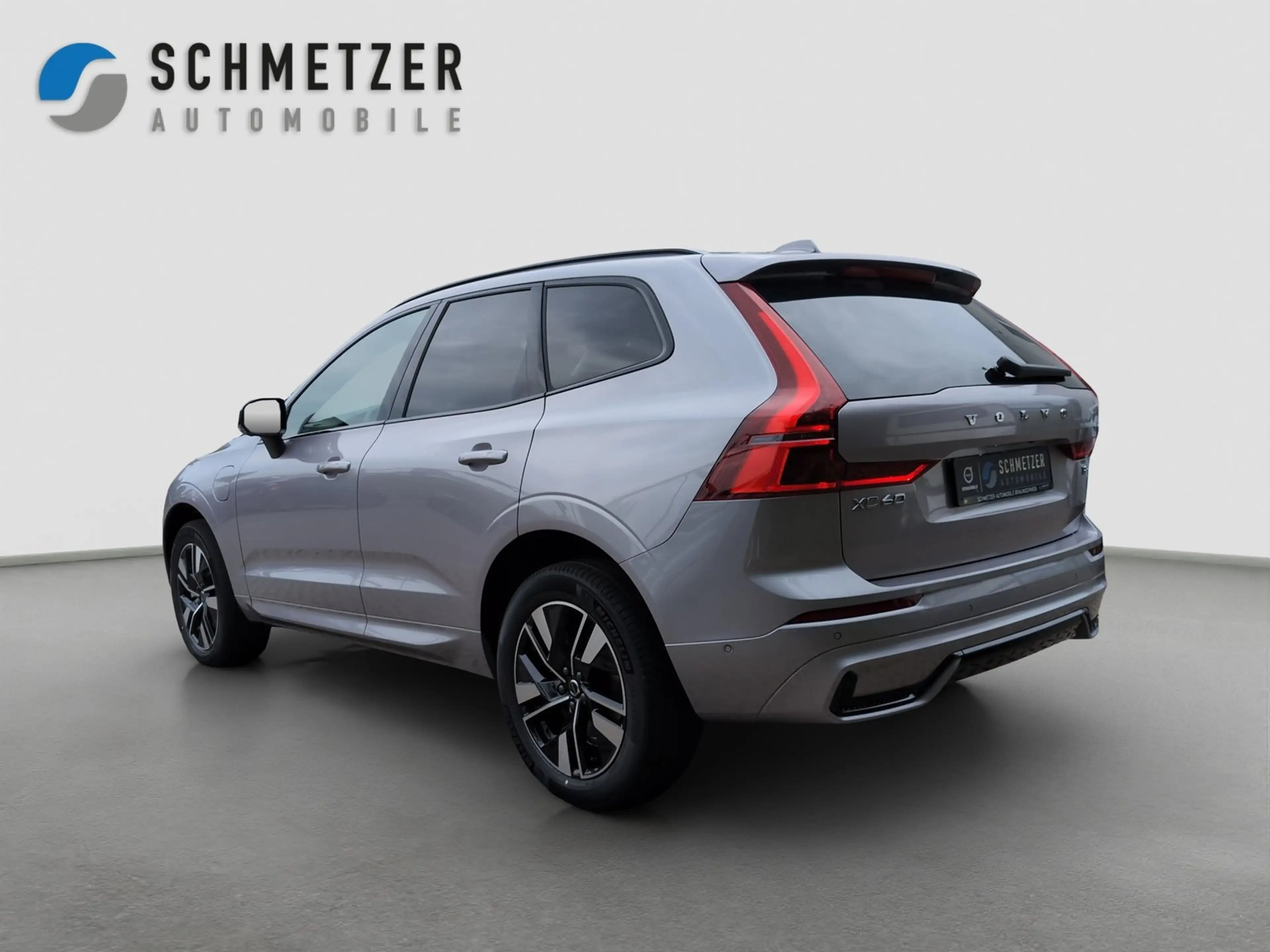 Volvo XC60 +T8+AWD+Plus+Dark+Standhz+E-Sitze+360°Kamera — photo 3