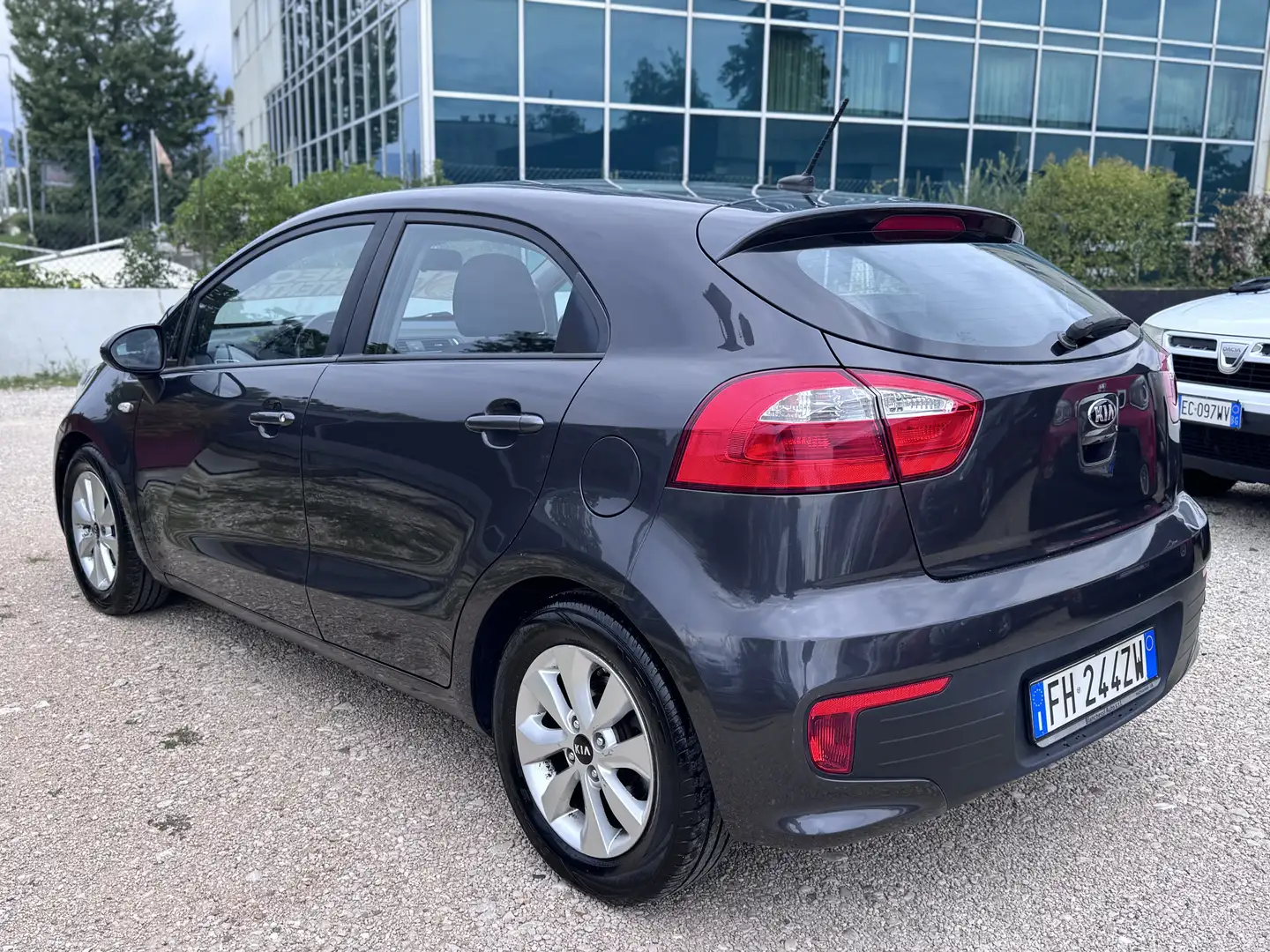 Kia Rio 5p 1.2 Benzina/ Gpl 83cv - Euro 6 Gris - 2