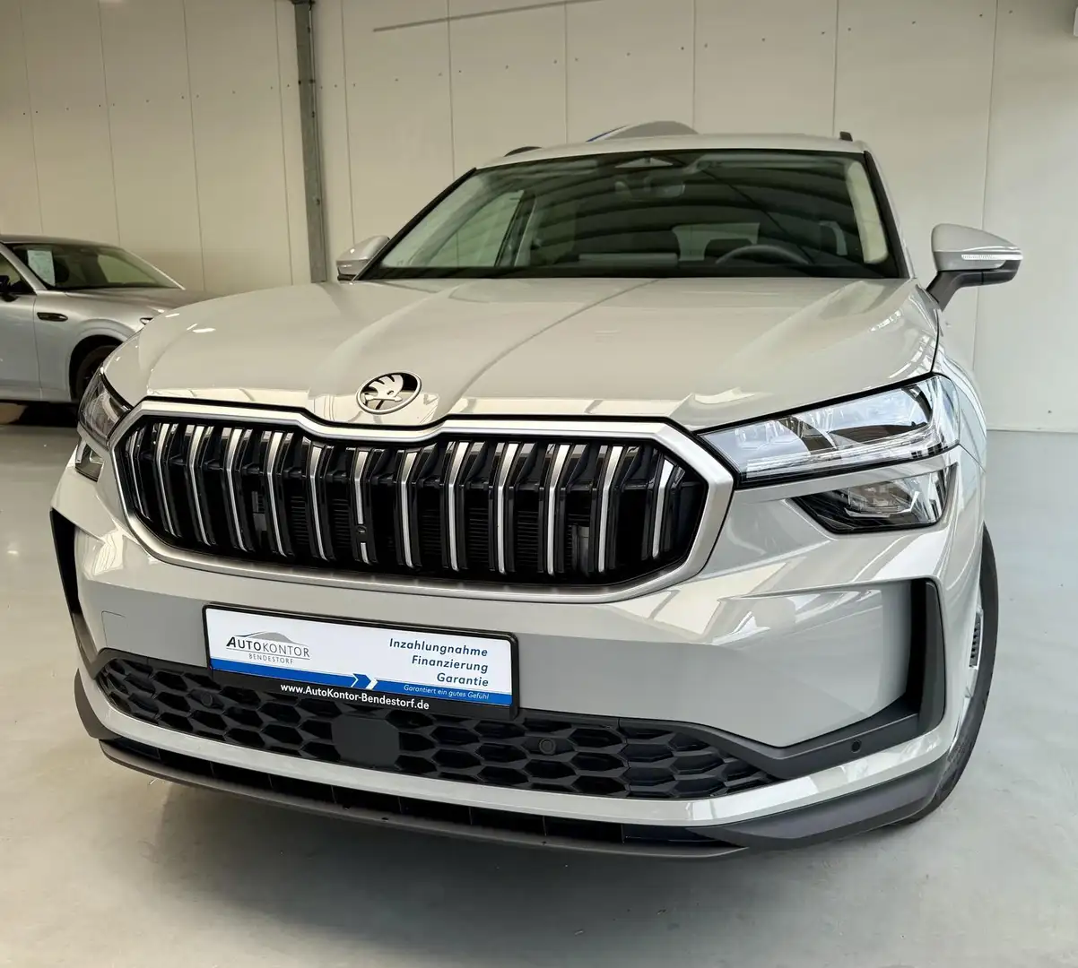Skoda Kodiaq Selection Allrad Autom., *Pano *LED *AHK *Leder Grau - 2
