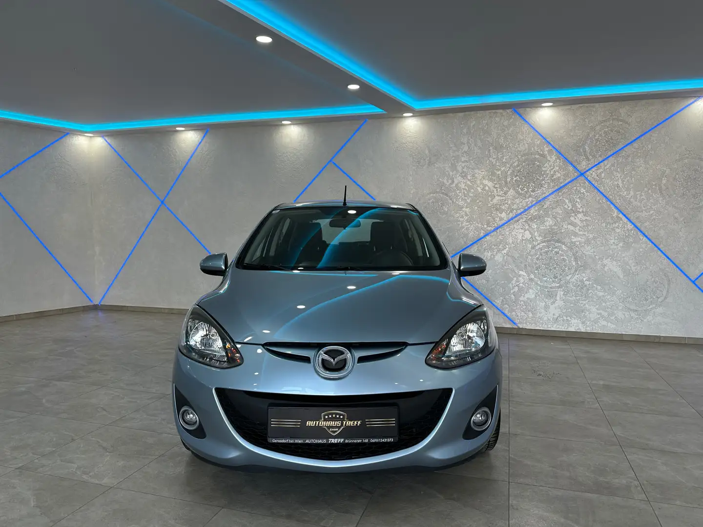 Mazda 2 1,3i Mirai*KLIMA*1.BESITZ*NEUE PÜ* Blau - 2