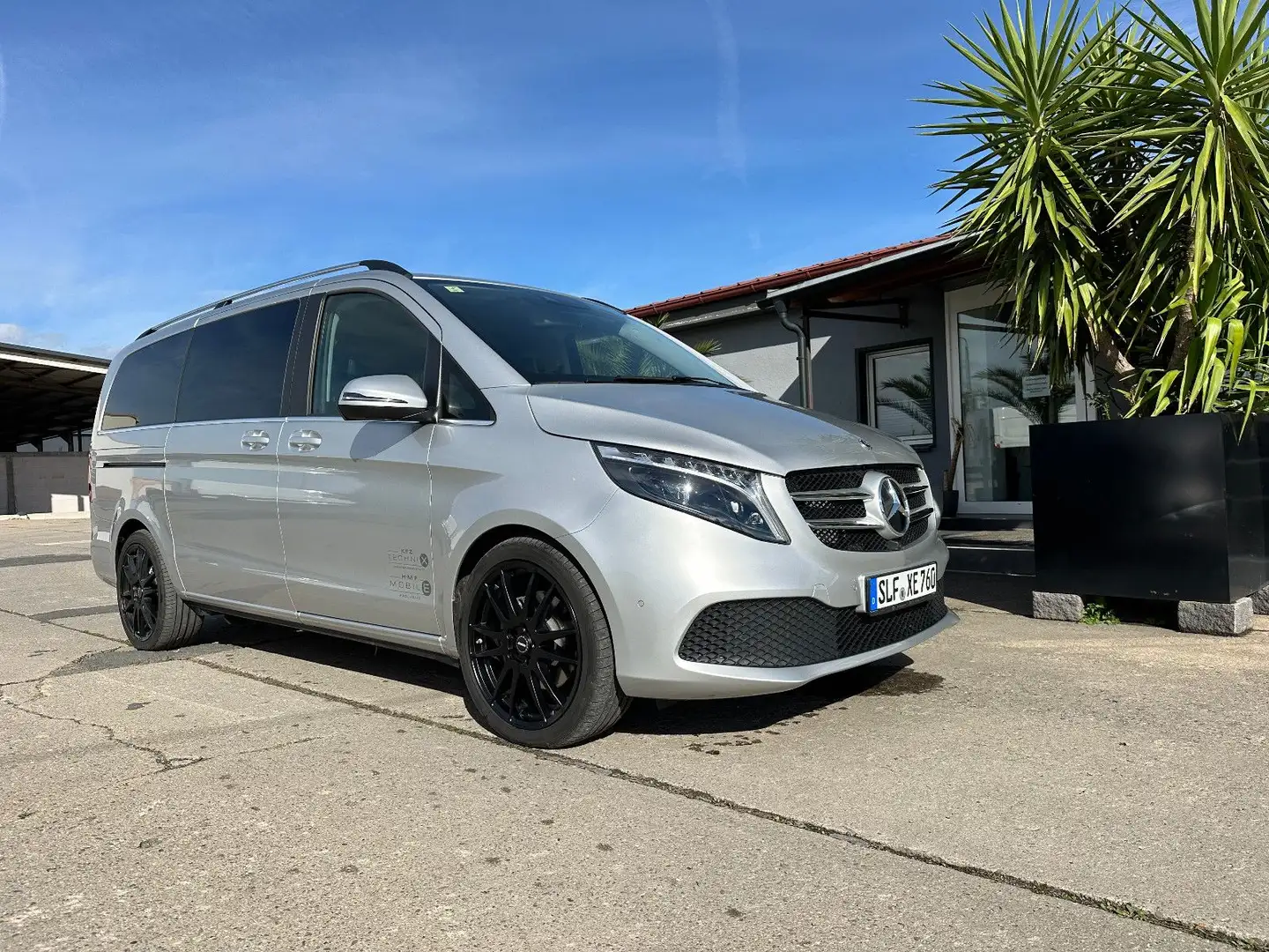 Mercedes-Benz V 300 V300d AVANTGARDE AMG FACELIFT Standheizung Silber - 1