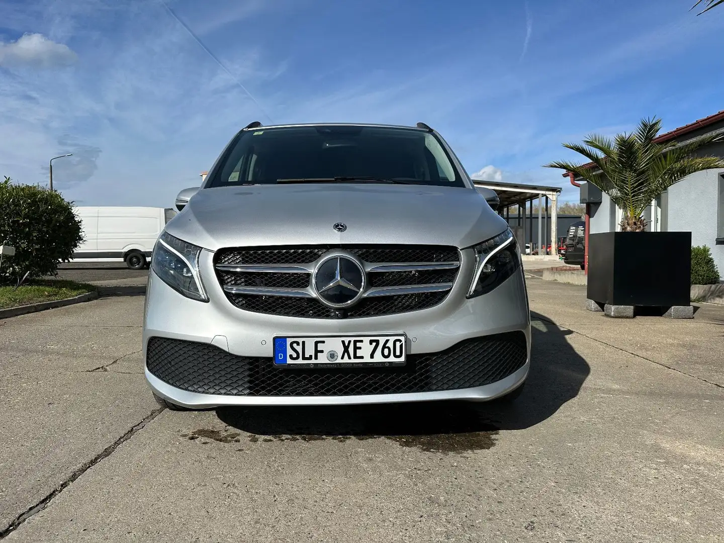 Mercedes-Benz V 300 V300d AVANTGARDE AMG FACELIFT Standheizung Silber - 2