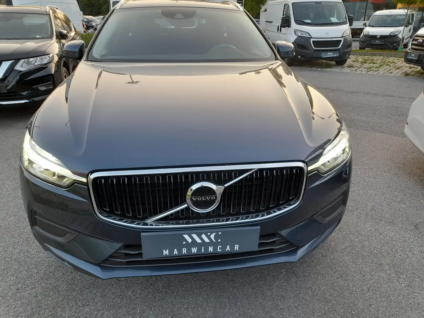 Volvo XC60 2.0 b4 D Business awd geartronic Blauw - 2