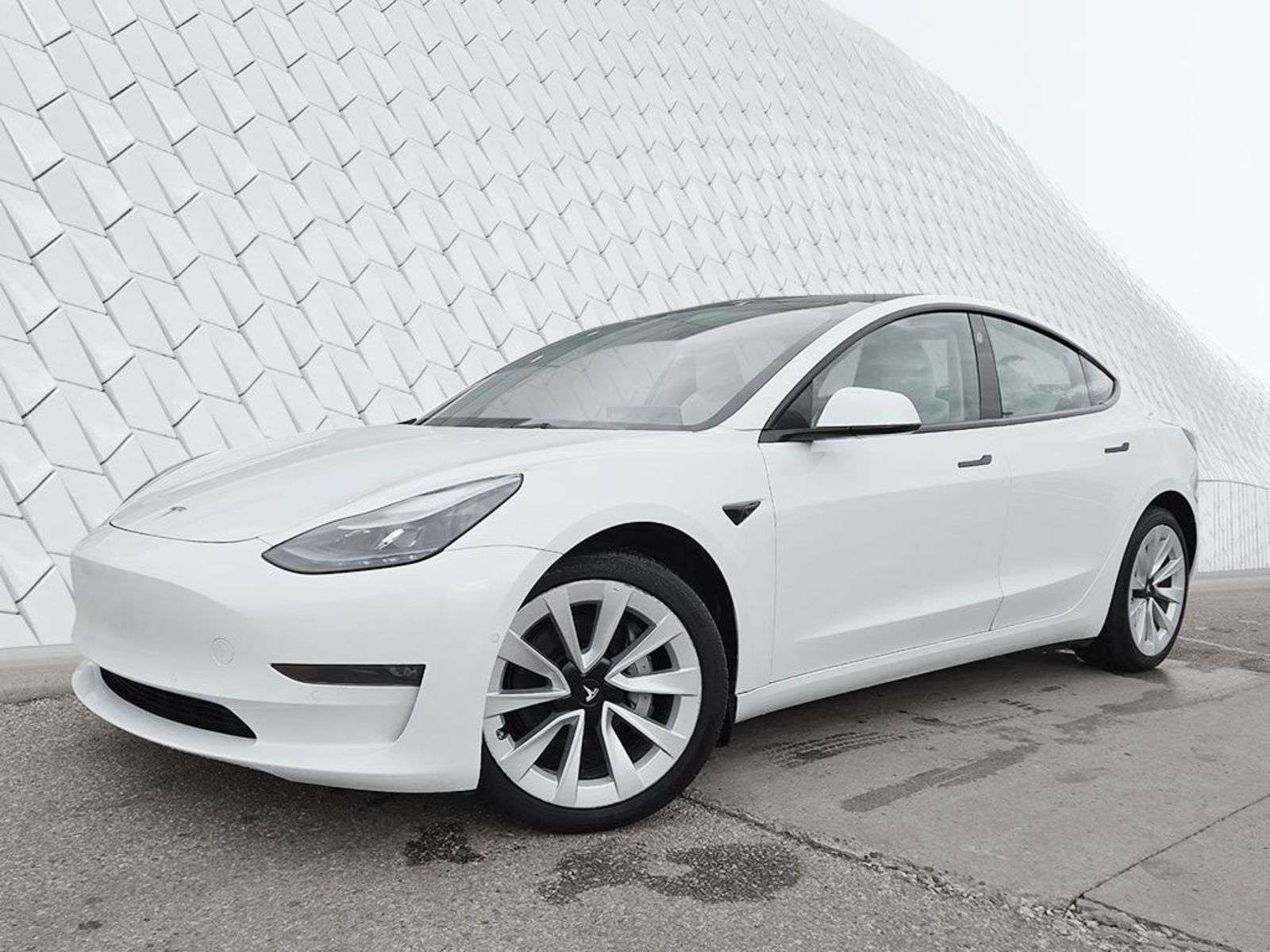 2022 Tesla Model 3 LONG RANGE AWD, AUTOSTEER, LOW KM