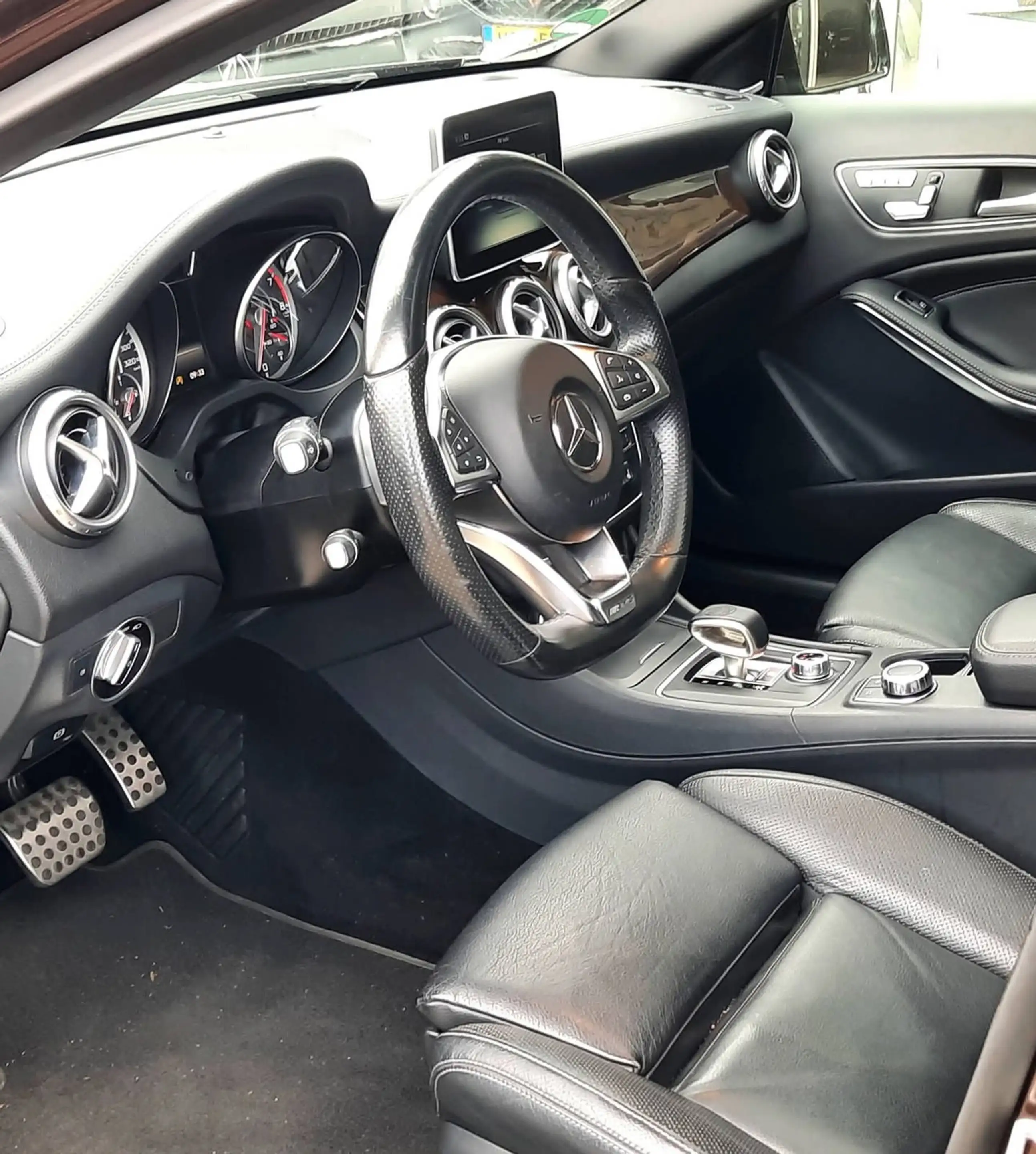 Mercedes-Benz GLA 45 AMG 4MATIC Panodak Leder 381PK — photo 6