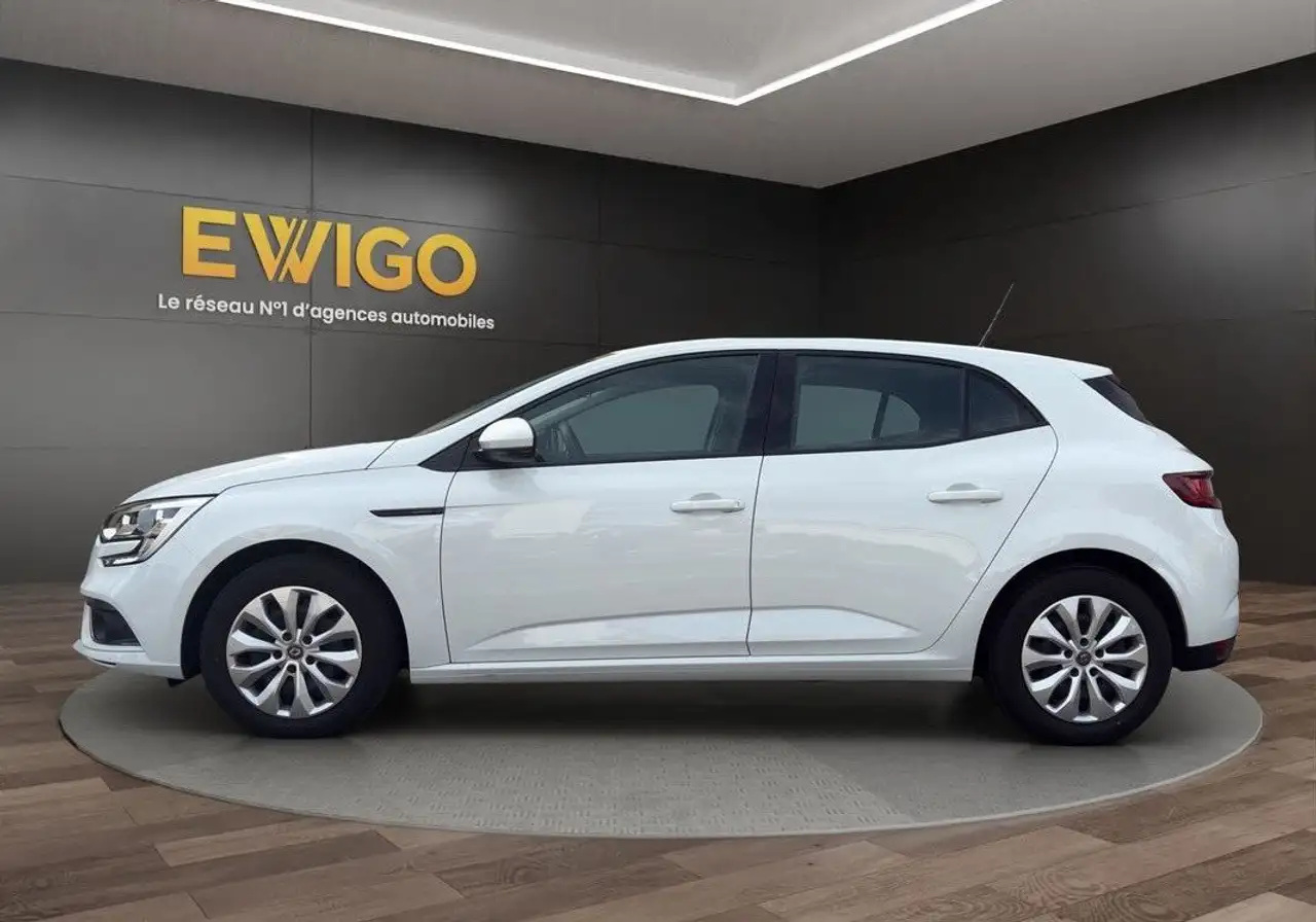 Renault Megane Citadine 5 portes — photo 8