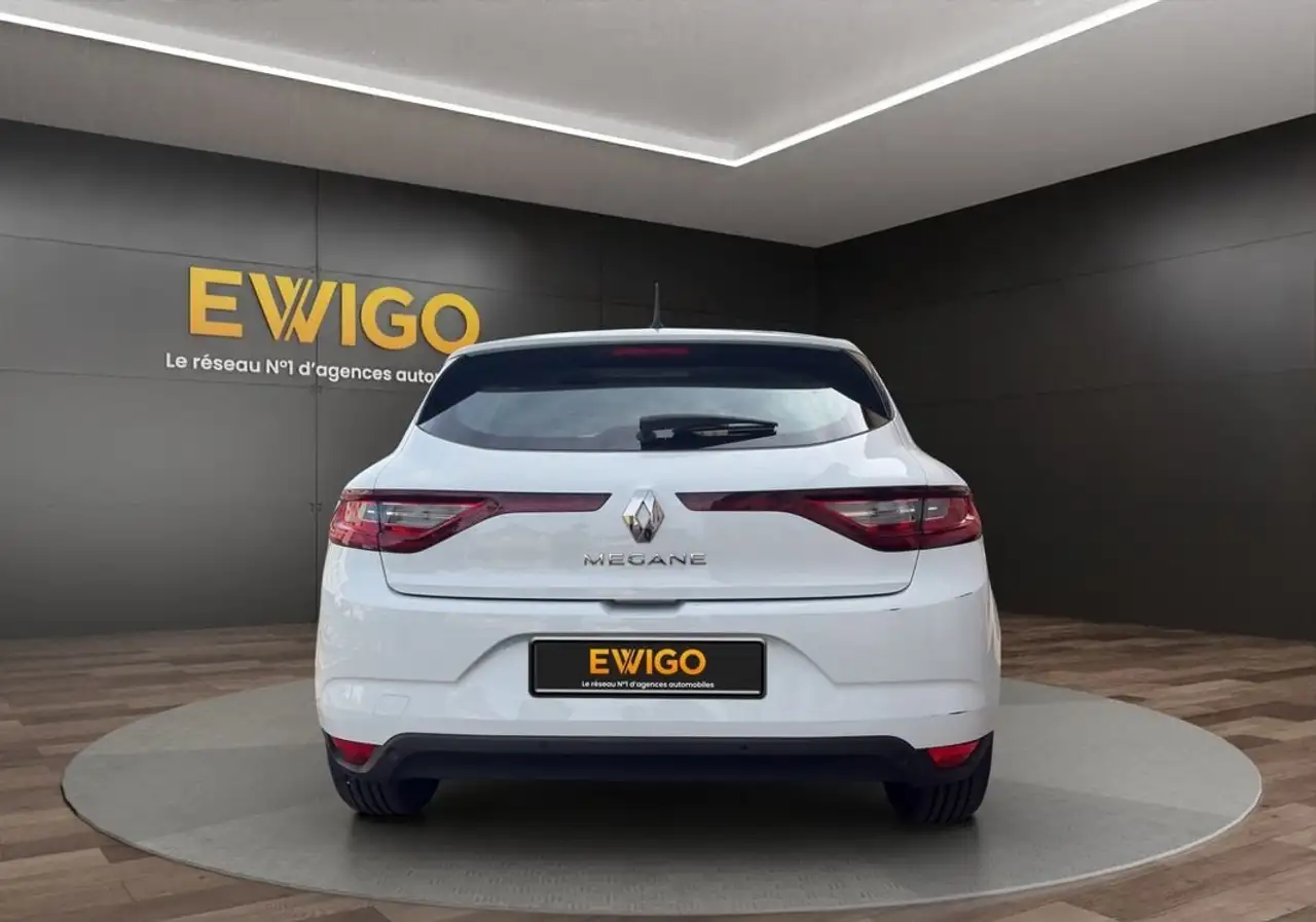 Renault Megane Citadine 5 portes — photo 10