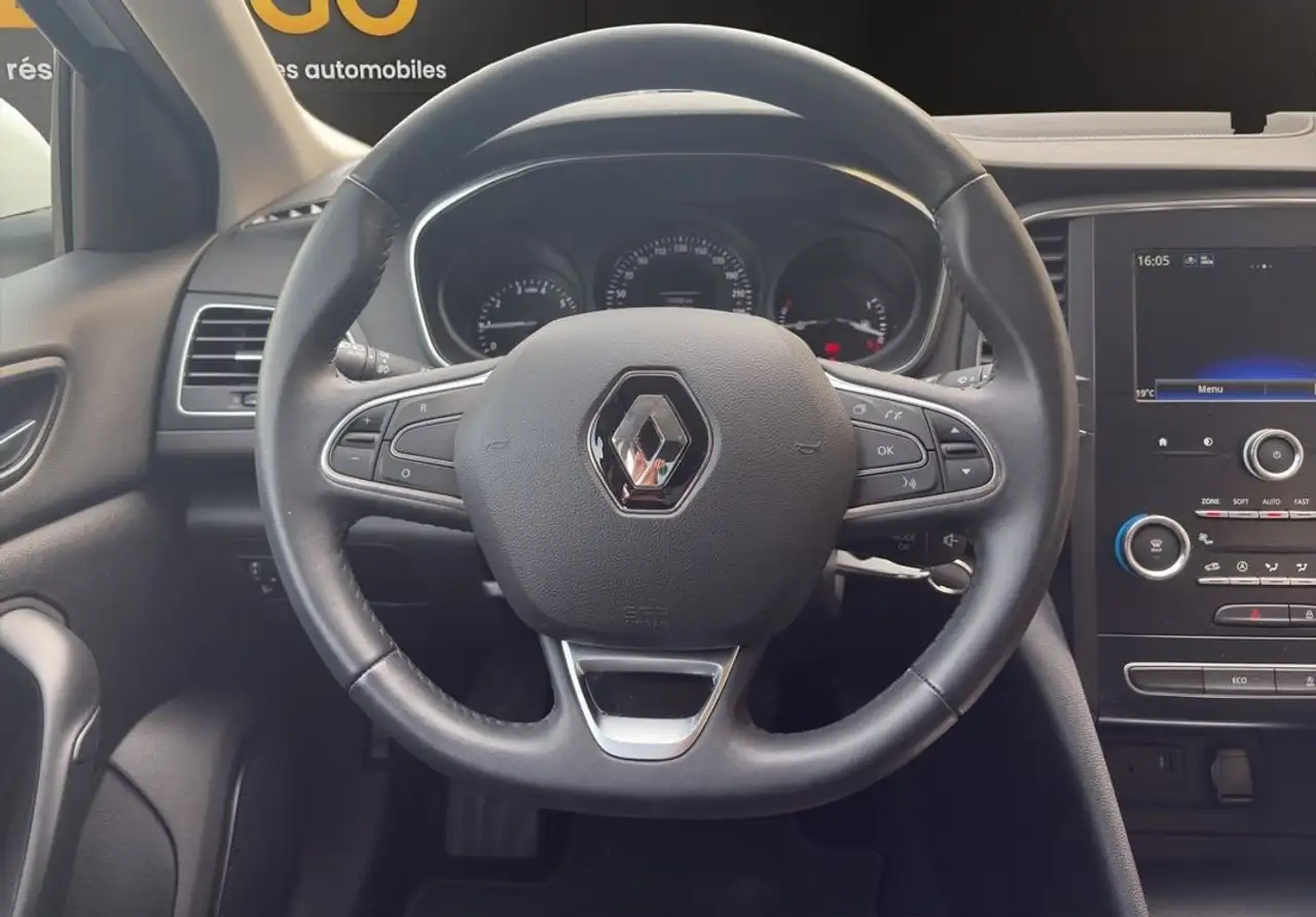Renault Megane Citadine 5 portes — photo 4