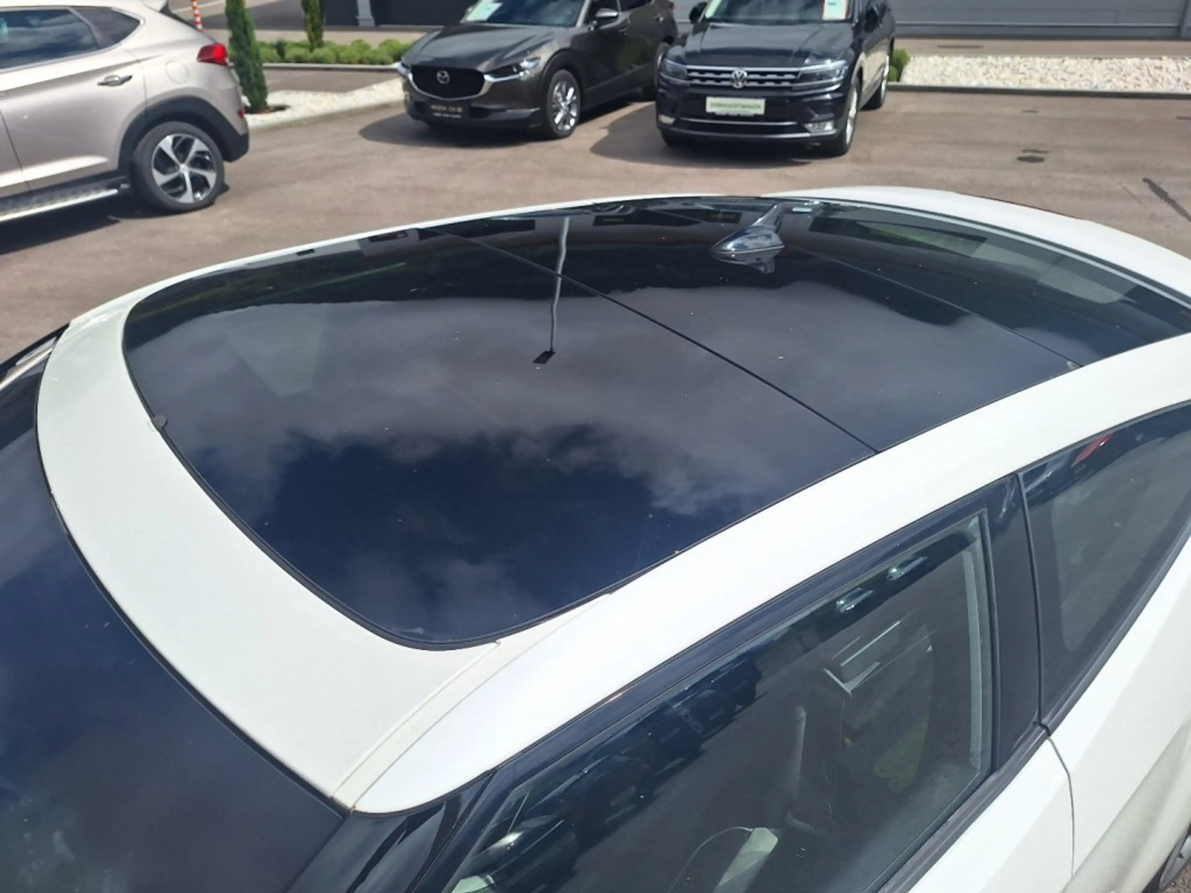 Hyundai VELOSTER 1,6 GDI Turbo — photo 4