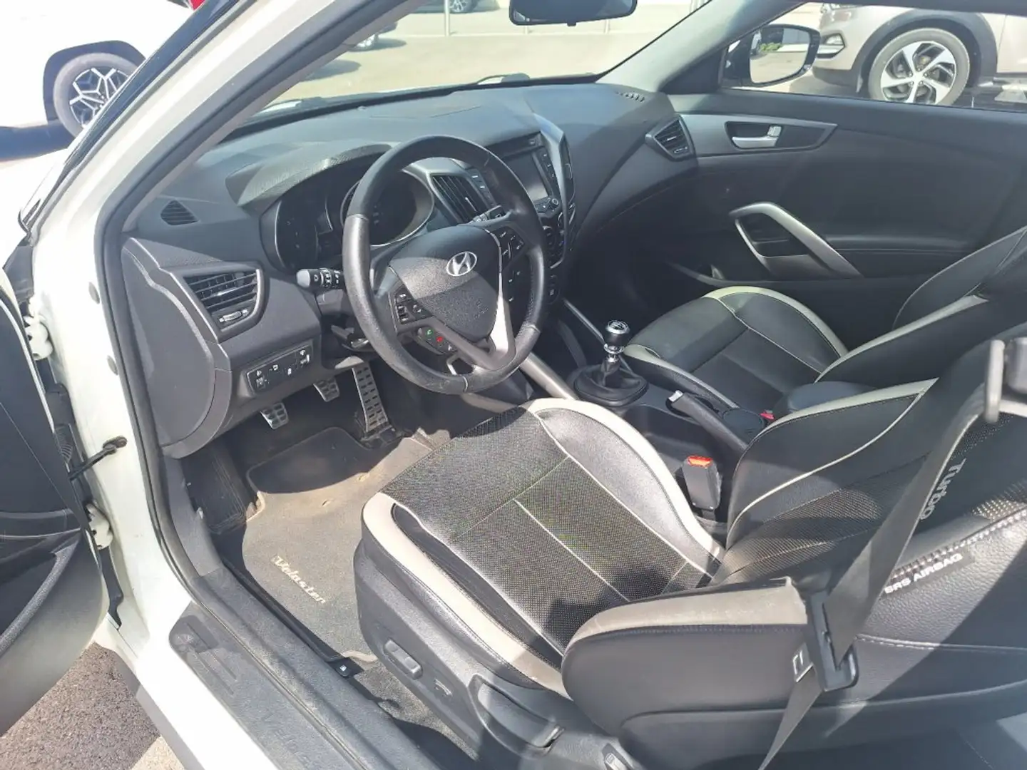 Hyundai VELOSTER 1,6 GDI Turbo Weiß - 2