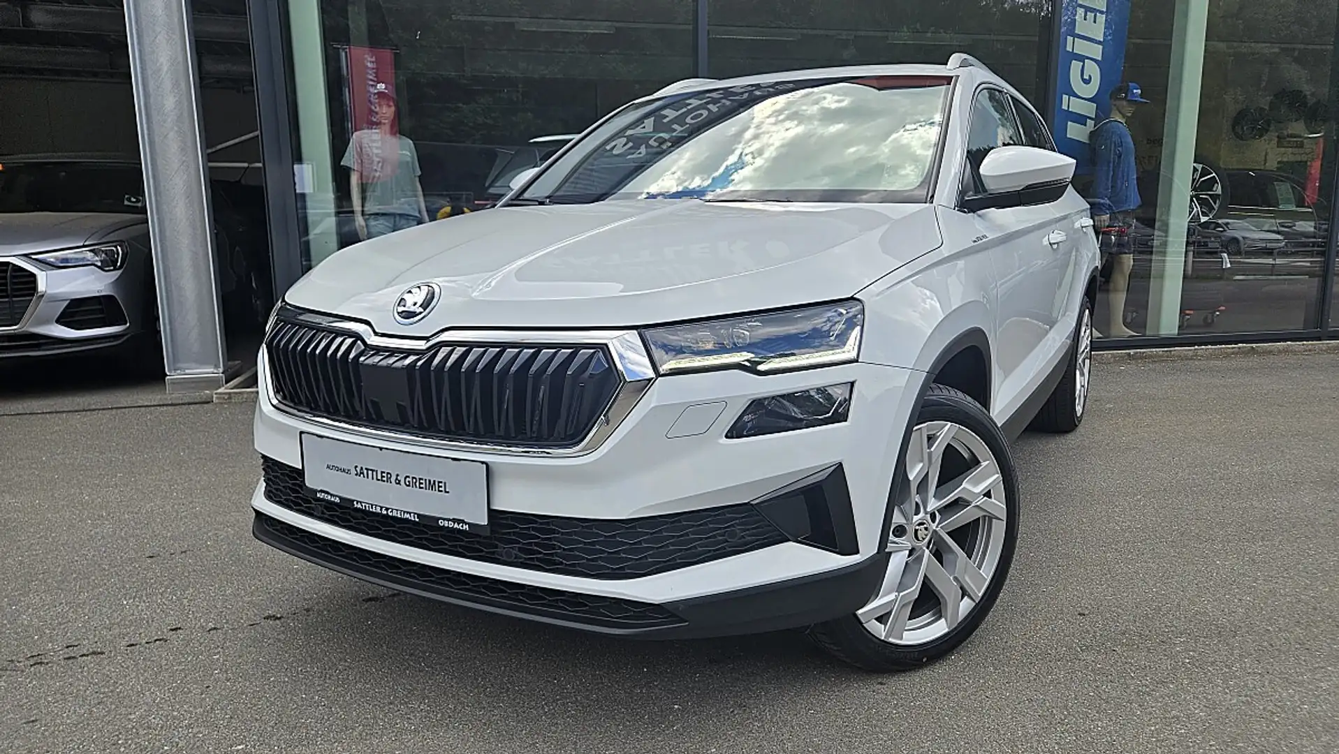 Skoda Karoq 2,0 TDI 4x4 DSG Style Weiß - 1