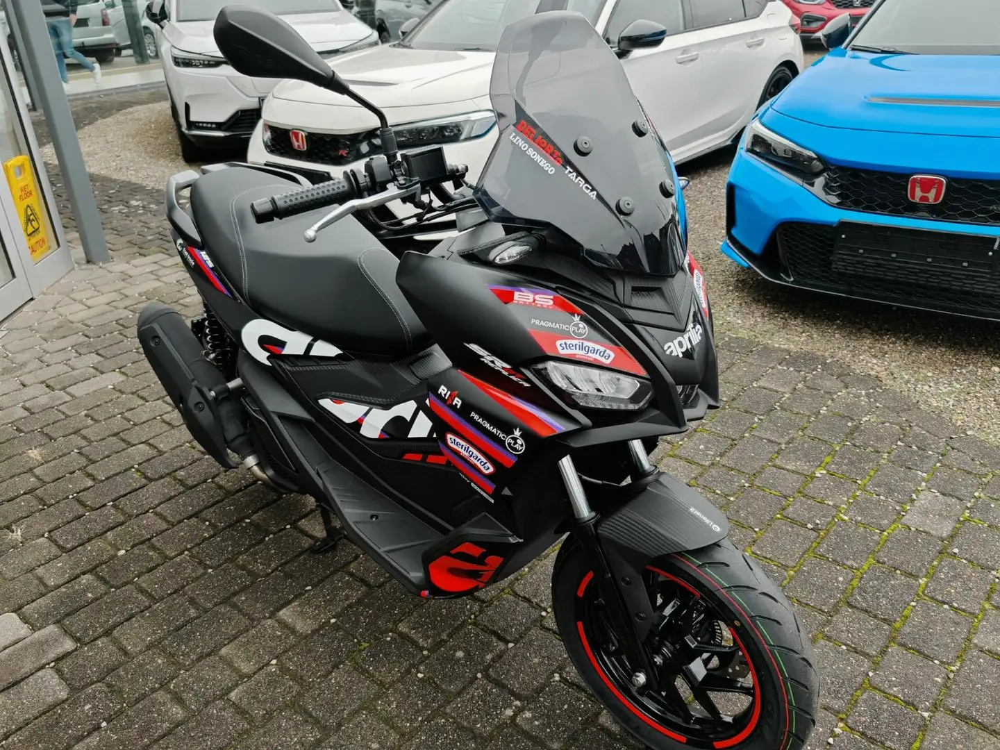 Aprilia SR GT 125 ABS Euro 5+ Replica  *Neuwertig* Noir - 2