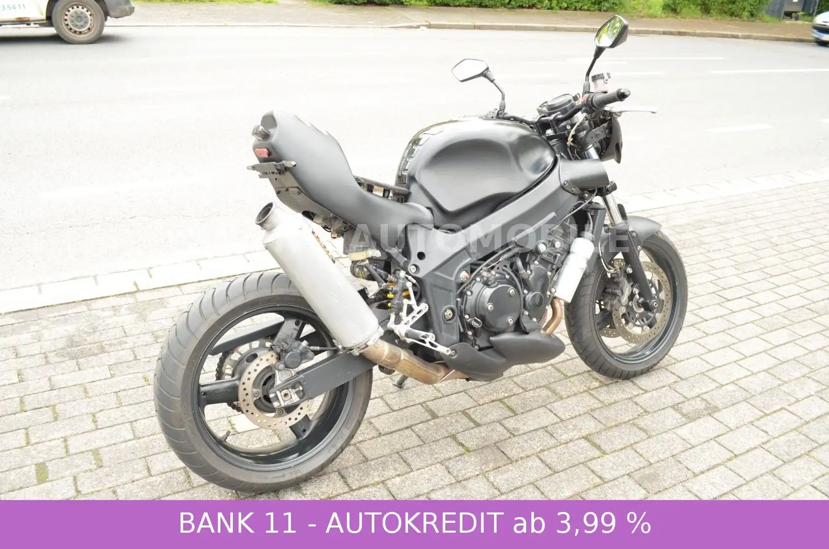 Triumph Speed Four Fighter Streetfighter Schwarz - 1