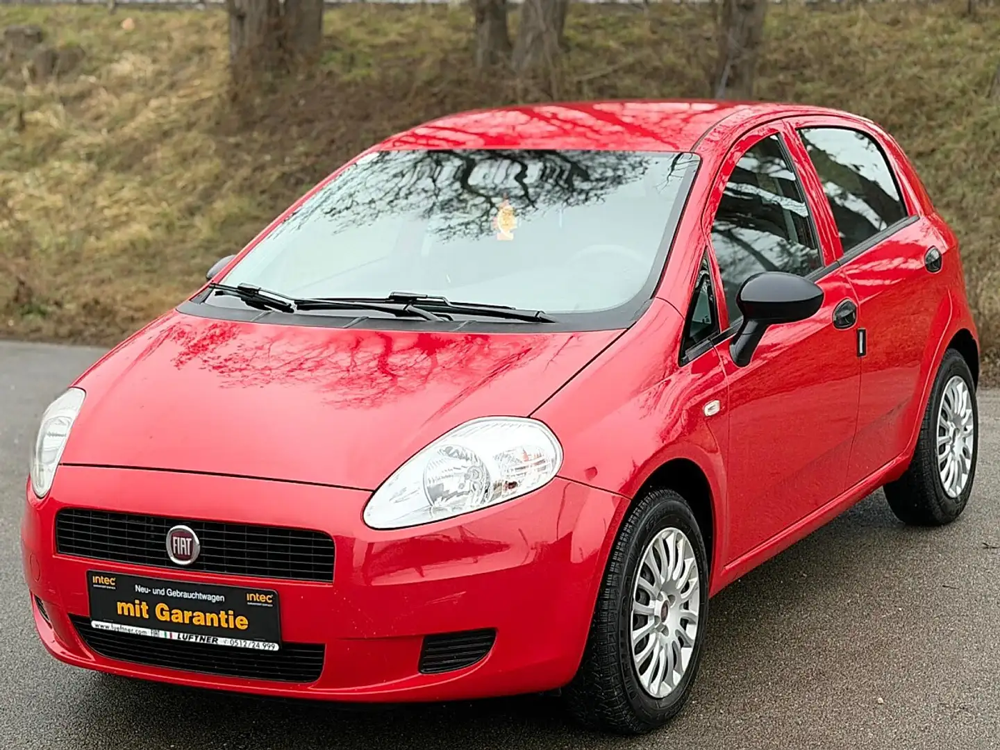 Fiat Grande Punto 1,2 Actual nur 22.000KM Pickerl bis 11.2026 Plus 4 Rot - 1