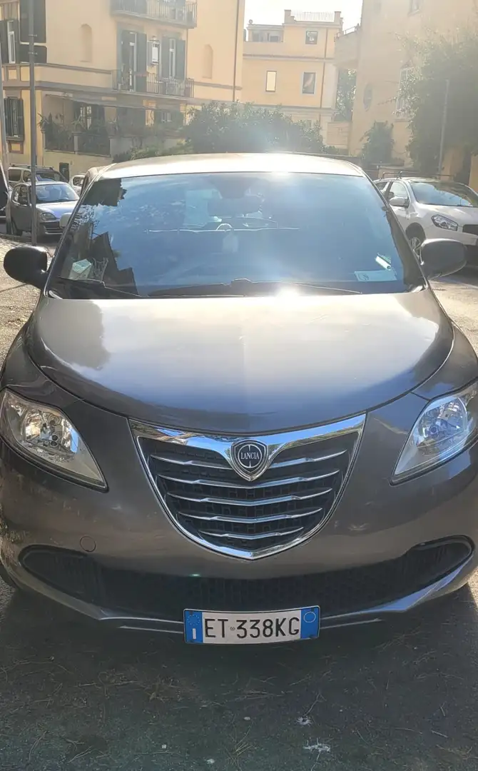 Lancia Ypsilon 1.2 8v Silver s&s 69cv E6 - 2
