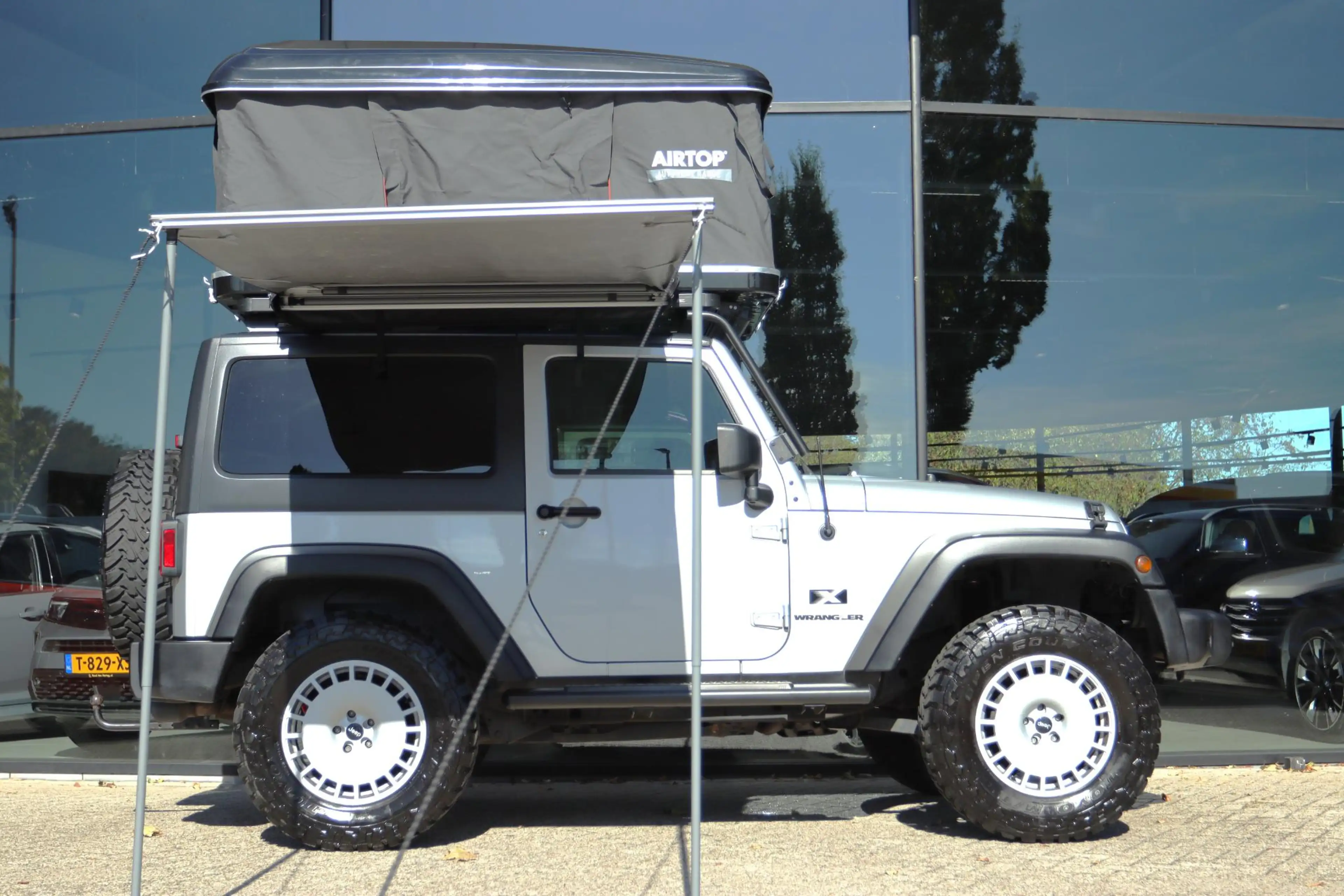 Jeep Wrangler 3.8 V6 HIGH SPORT 4X4 AUT. *UNIEK* | CARPLAY | AIR — photo 9