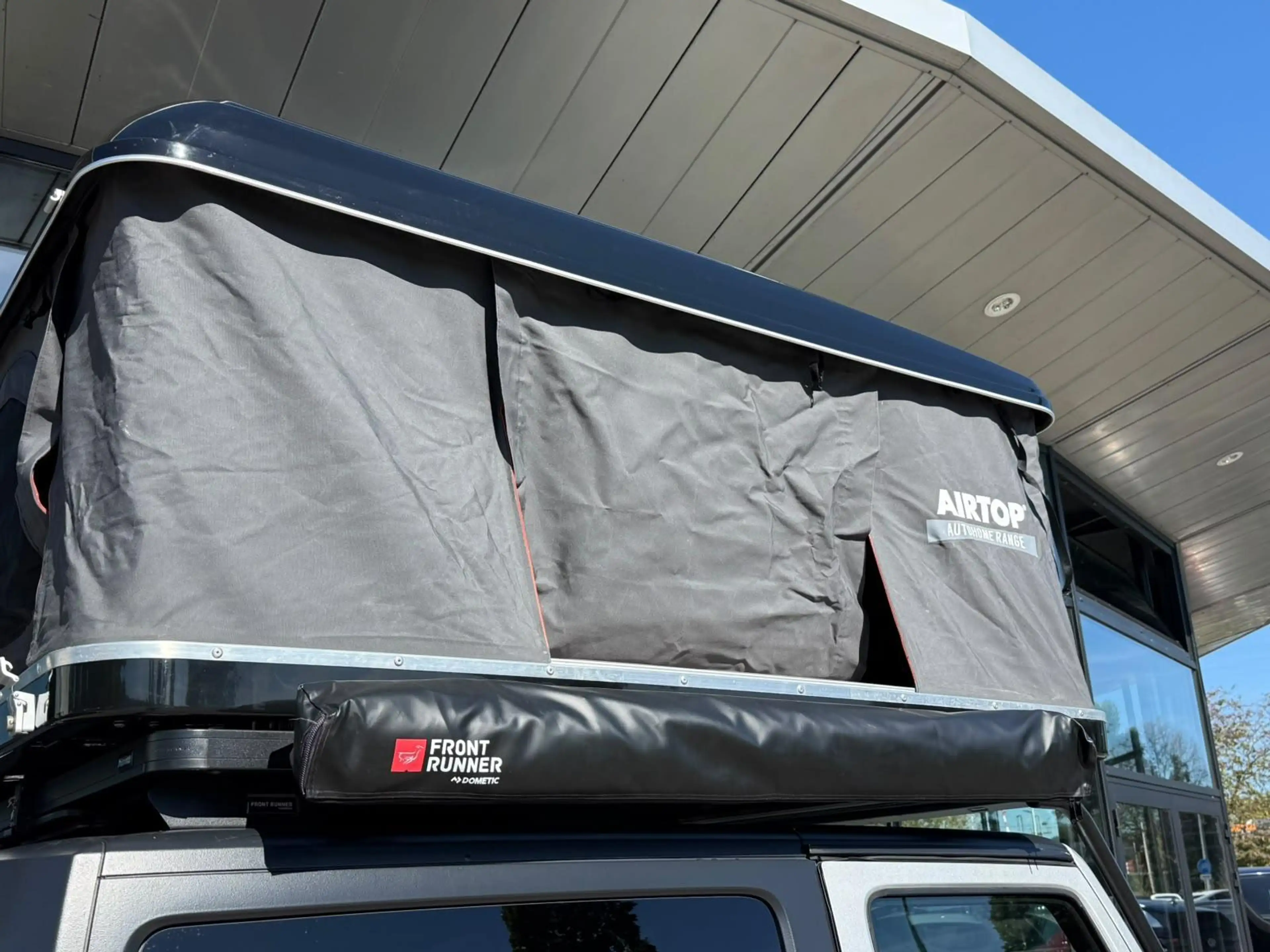 Jeep Wrangler 3.8 V6 HIGH SPORT 4X4 AUT. *UNIEK* | CARPLAY | AIR — photo 11