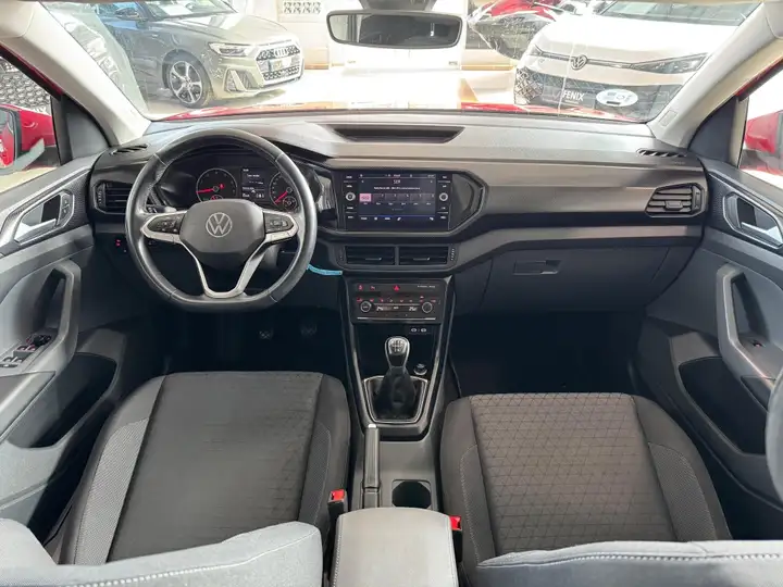 Volkswagen T-Cross 1.0 TSI Advance 2021, foto 21