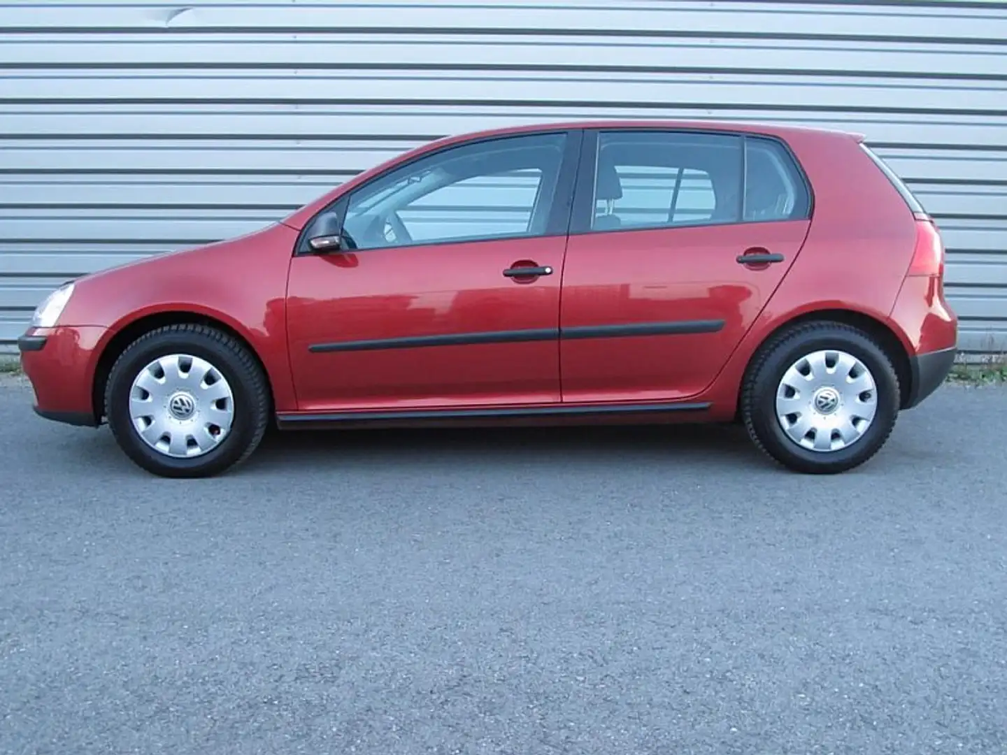 Volkswagen Golf V Trendline 1,9 TDi DSG Mod2008 PDC 2Hand Sport... Rot - 2
