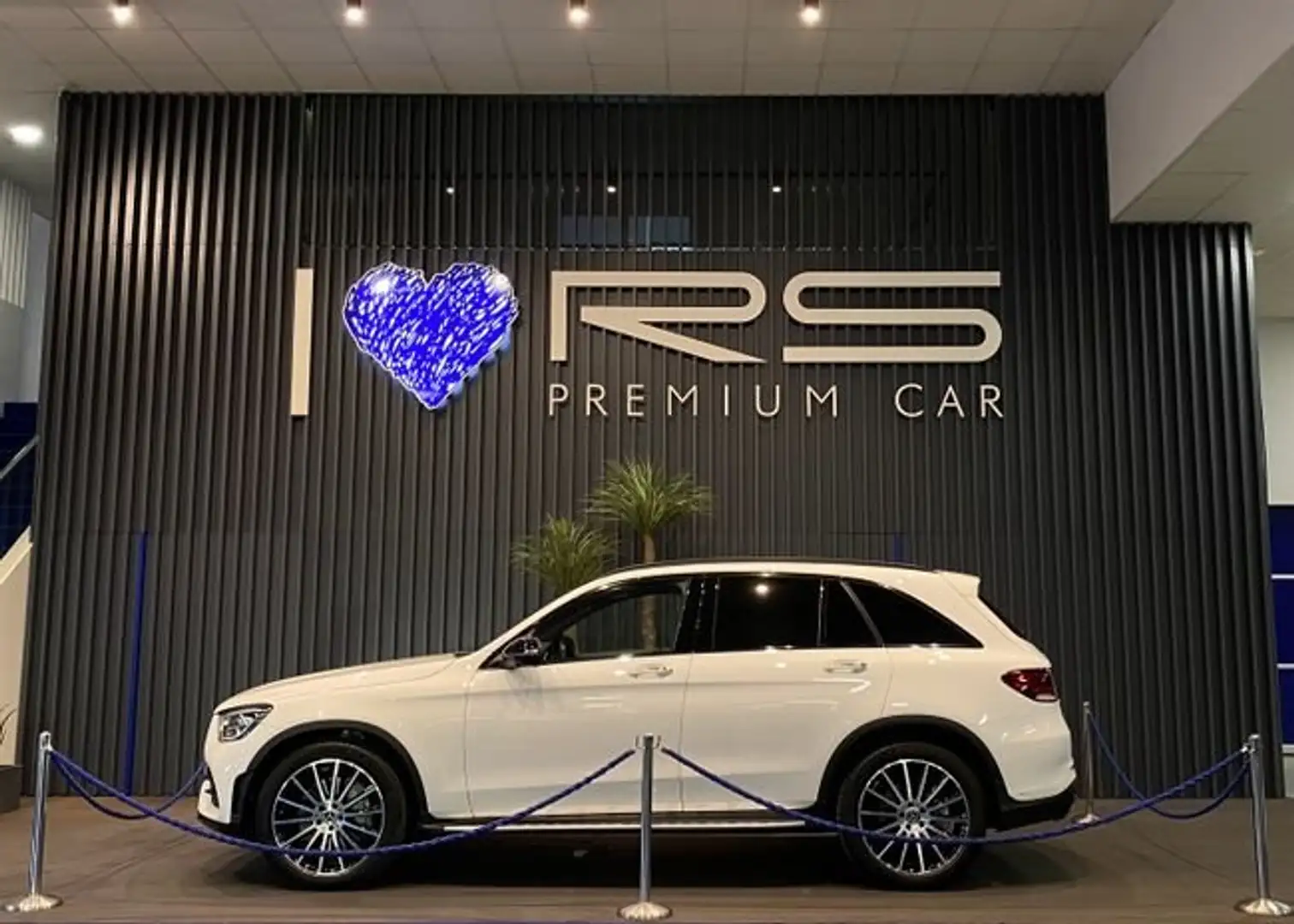 Mercedes-Benz GLC 300 4MATIC AMG LINE Blanc - 1