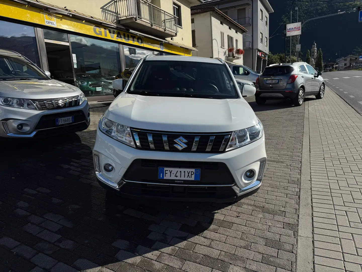 Suzuki Vitara 1.0cc 111CV 4WD Bianco - 2