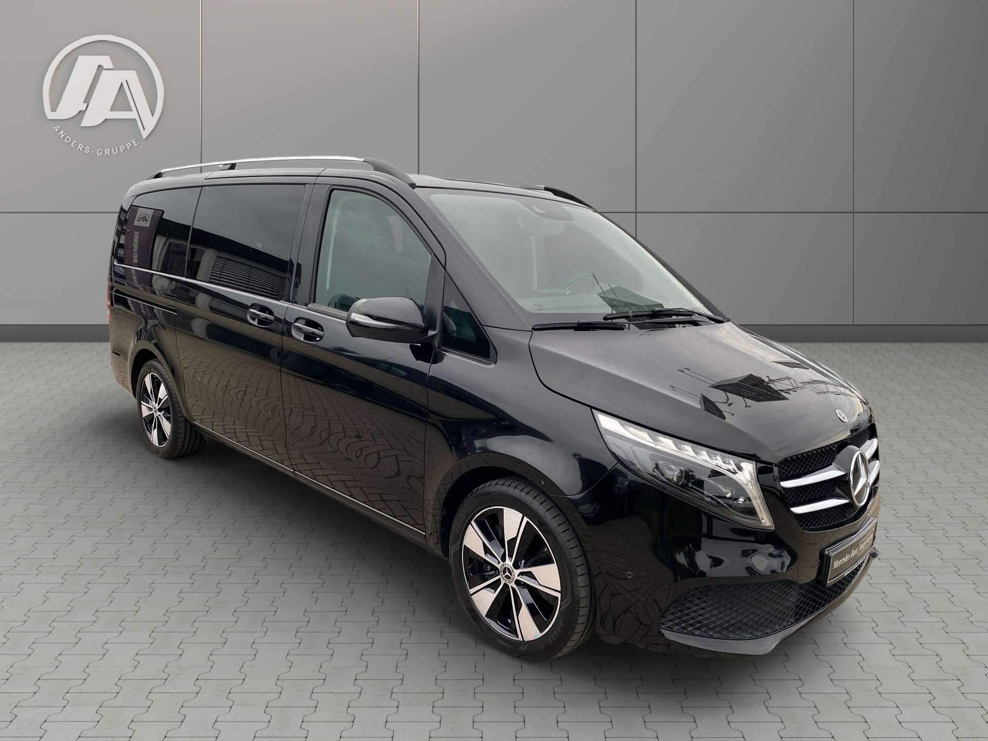 Mercedes-Benz V 220