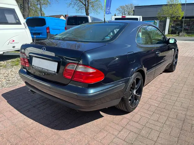 Mercedes-Benz CLK 320 ELEGANCE+3.2L V6+AUTOM+TEMPOM+SITZH.+