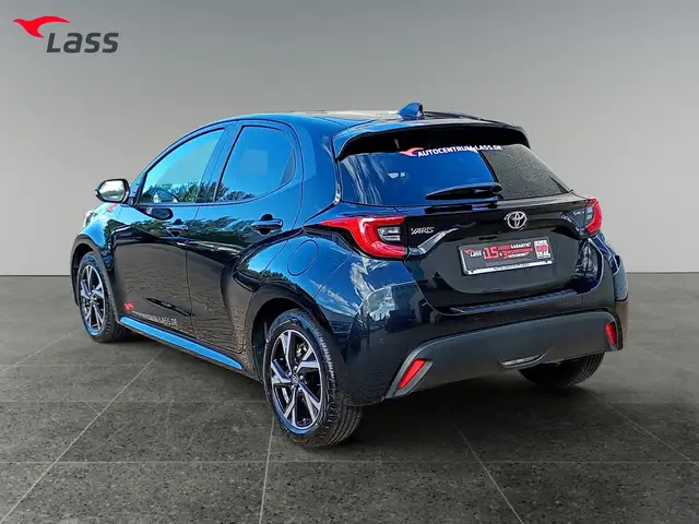 Toyota Yaris view 4