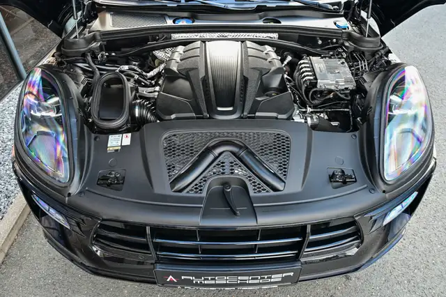Porsche Macan view 7