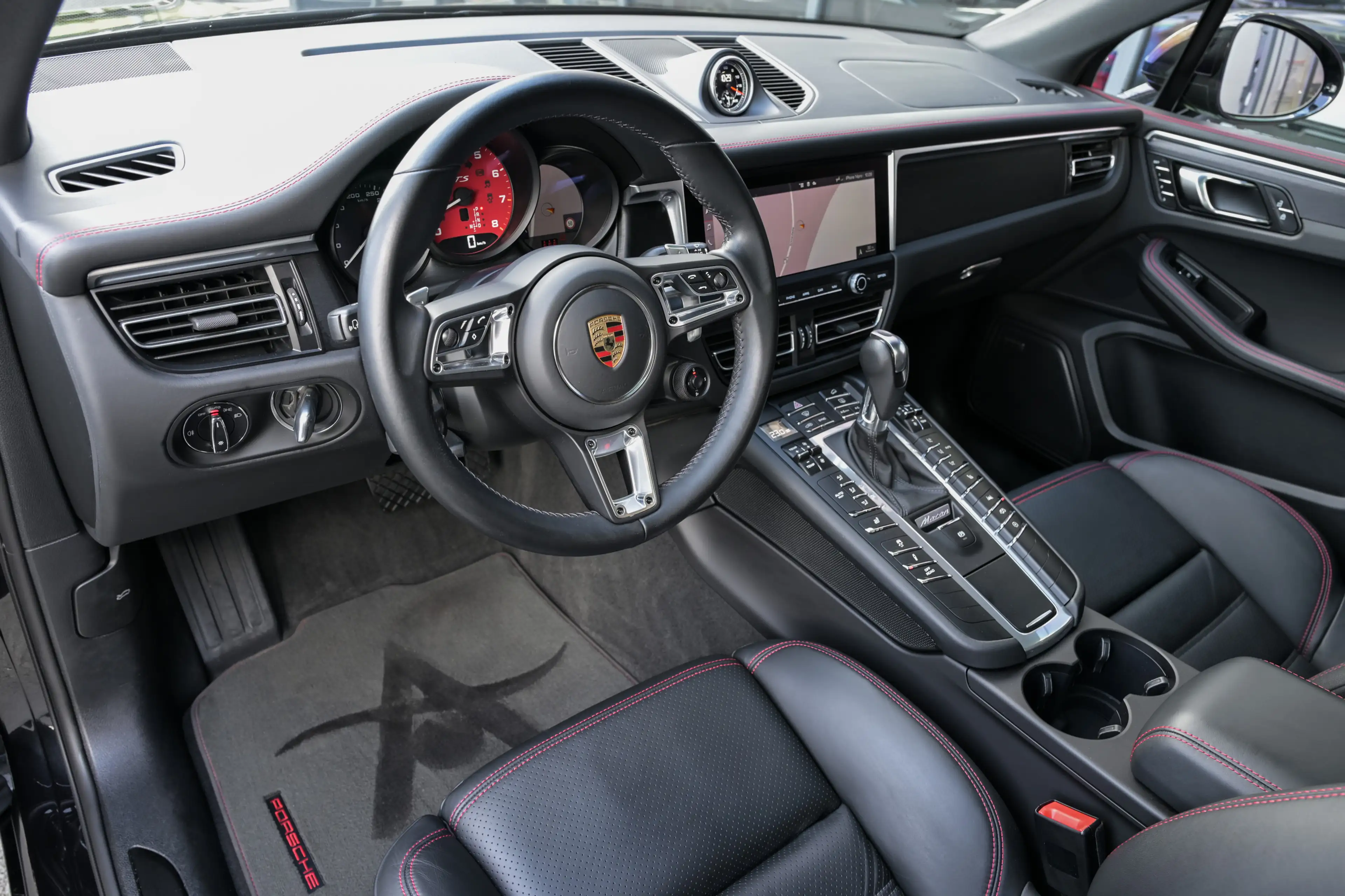 Porsche Macan GTS Adaptiv Sportsitze* Pano* AHK* 21 !* — photo 10