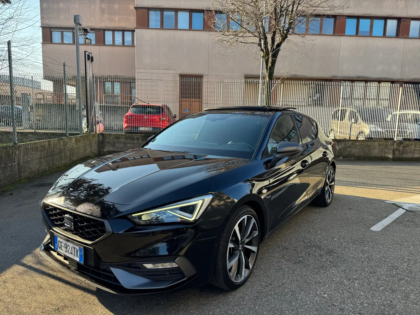 SEAT Leon 2.0 Tdi FR 150CV DSG NAVI+RETR. TETTO A. Nero - 1