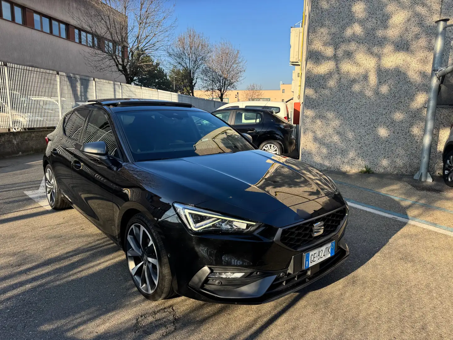 SEAT Leon 2.0 Tdi FR 150CV DSG NAVI+RETR. TETTO A. Nero - 2